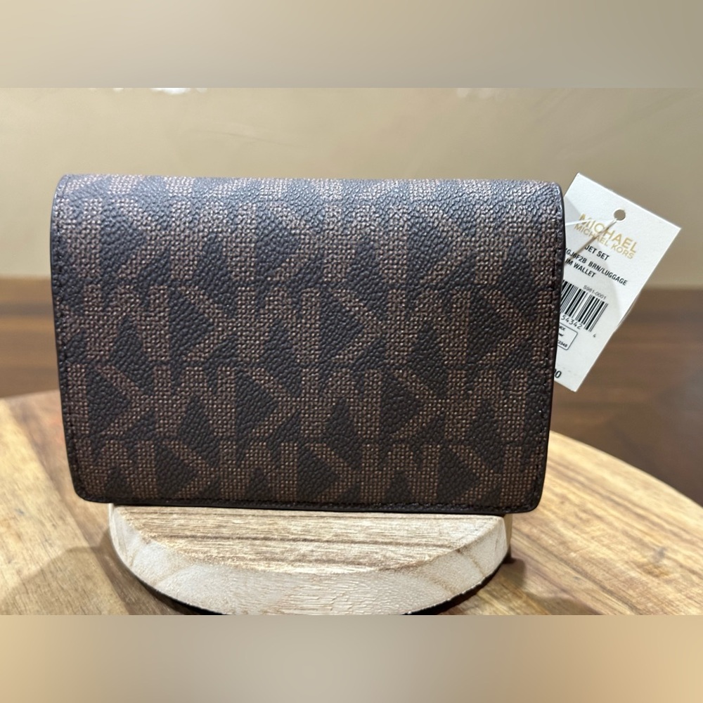 MICHAEL KORS Jet Set BRN MD SLIM WALLET 38R4GJ6F2B PALE PEANUT MSRP $98 NWT - Picture 2 of 13